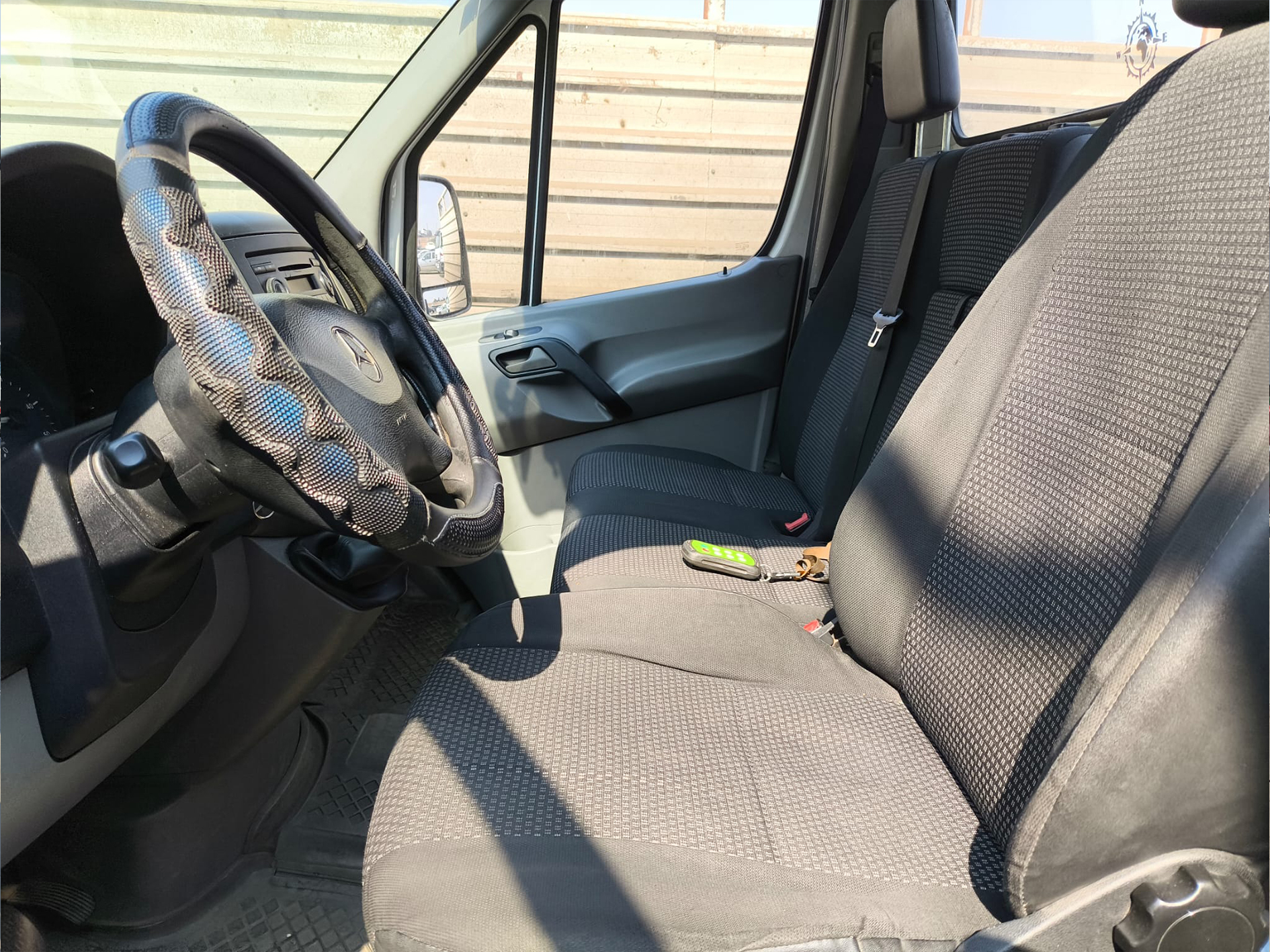 Grúa MERCEDES SPRINTER 515 CDI - Interior de Cabina