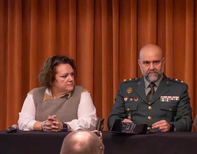Ponentes de la charla La luz azul salva vidas